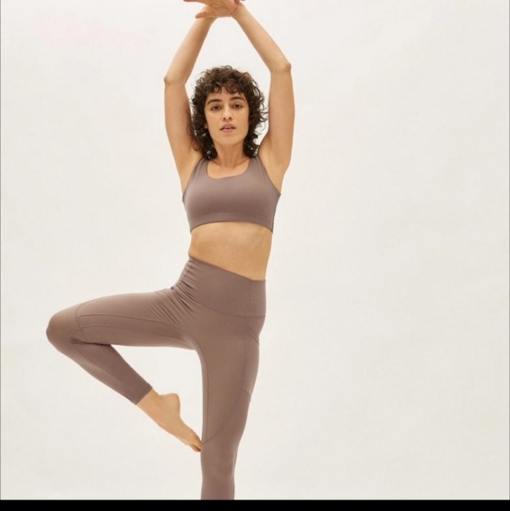 Everlane Perform Leggings Pockets Pull On Activewear Work Out Size Medium